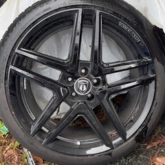 AIMGAIN GTS-MONOタイヤホィールセット　美品　プリウス50 　18インチ　PCD:5H-100の画像
