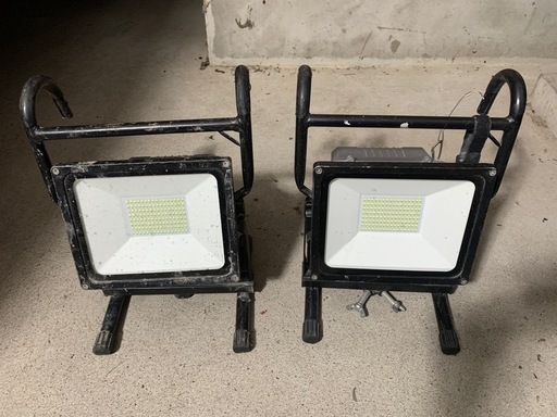 中古LEDハンガーチャージLIFE (リフェ) 2台セット日動 BAT-H30LIFE