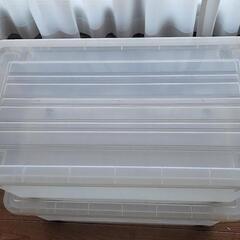 【最終お値下げ】透明プラスチック 衣装ケース 　2点の画像