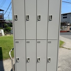 スチールロッカー