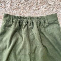 カーキロングスカートの画像