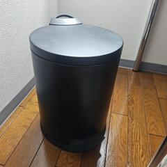 黒 ゴミ箱
