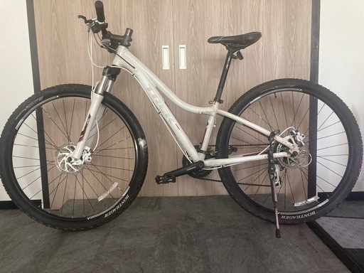 ボントレガーマウンテンバイク(3✖️8)