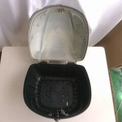 バイク リアボックス  鍵なしの画像