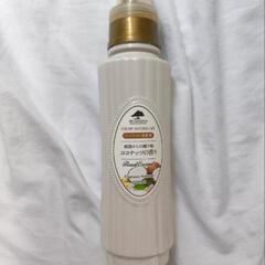 多機能柔軟剤４８０ｍｌ&ボトル　ココナッツの香り　ノンシリコン　花粉・ホコリ・塵吸着抑制　静電気除去　赤ちゃんOKの画像