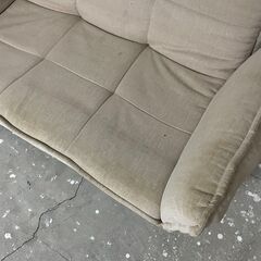 🔥🔥店頭受け取りなら、半額！🔥🔥2人掛けソファ（ラブソファ） ファブリック 木脚デザイン 中古家具 一人暮らし 激安 引越し の画像