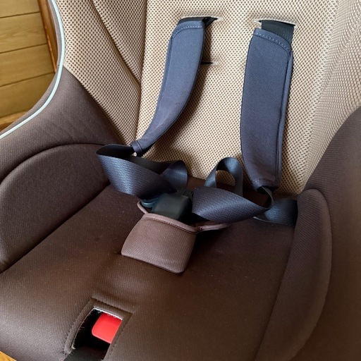 【新品未使用】チャイルドシート TKSYM052 TAKATA ブラウン 新品未使用】チャイルドシート TKSYM052 TAKATA ブラウン (こと