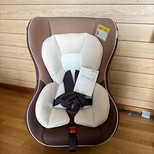 【新品未使用】チャイルドシート TKSYM052 TAKATA ブラウン 新品未使用】チャイルドシート TKSYM052 TAKATA ブラウン (こと