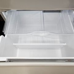 リサイクルショップどりーむ天保山店　No3089　３ドア冷蔵庫　Panasonic　2021年製　全体容量335L　左開き　自動製氷機能付き　2～3人暮らしに最適なサイズです♪の画像