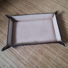 レザー小物入れ