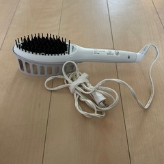 ニトリ　　ブラシ型ヘアアイロンの画像
