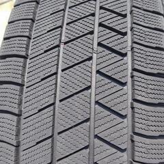 VRX3 225/60R17  スタッドレスタイヤ ４本 屋内管理 21年製  良品 屋内管理の画像