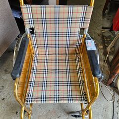 リサイクルショップどりーむ天保山店　No3110　現状品販売‼　格安です‼　車椅子　折りたたみOK　※タイヤに空気が入ってません。の画像