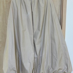ZARA バルーンスカート　の画像