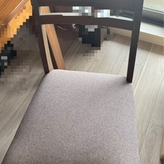 テーブル＋椅子の画像