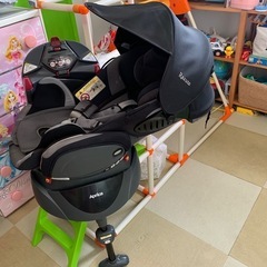 アプリカ　チャイルドシート