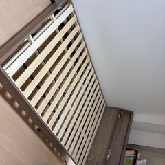 セミダブルベッド　