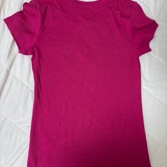 UNIQLO Tシャツの画像