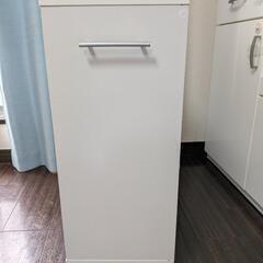 引取待ち【100円/7月13日まで】美品！山善 キャスター付きクローゼット収納ラック 幅27cm（ホワイト）キャスター付きの画像