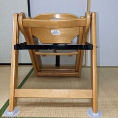 木製ベビーチェア　高さ調整3段階の画像