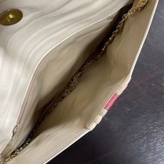 ショルダーバッグとインバッグの画像