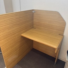 【12台→残り7台あります！】パーテーション付き　デスク　勉強机　オフィス　塾の画像