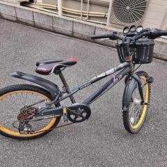 期間・値下げ中⭐子供自転車　22インチの画像