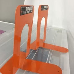 ‼️大特価‼️ ダイソー ブックエンド  ２台📚の画像