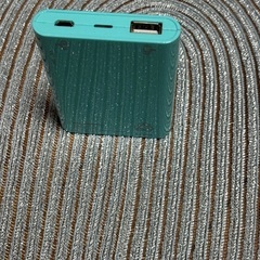 maxell モバイルバッテリーの画像