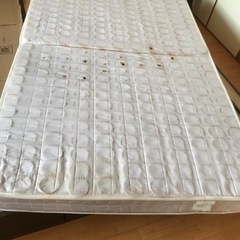【無料】不要マットレス2個 引き取り限定（状態注意）  