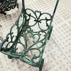 レトロ 乳母車 アイアン アンティーク ガーデニング用品の画像