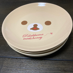 リラくまお皿　４枚