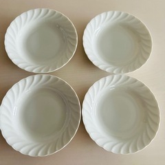 オシャレなお皿4枚セット（直径21cm）の画像
