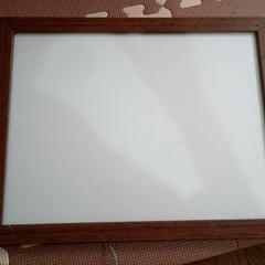 額縁と額縁のような置物