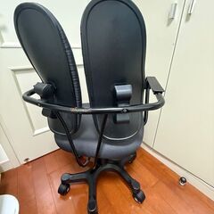 デュオレスト　腰の負担を軽減するワークチェア（BK）ニトリで購入の画像