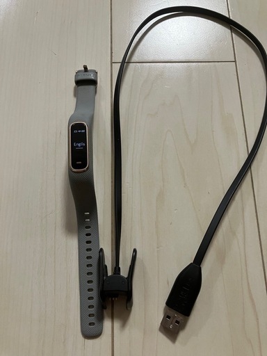 中古】vivosmart 4 010-01995-64 ブルーシルバー [2133046858378