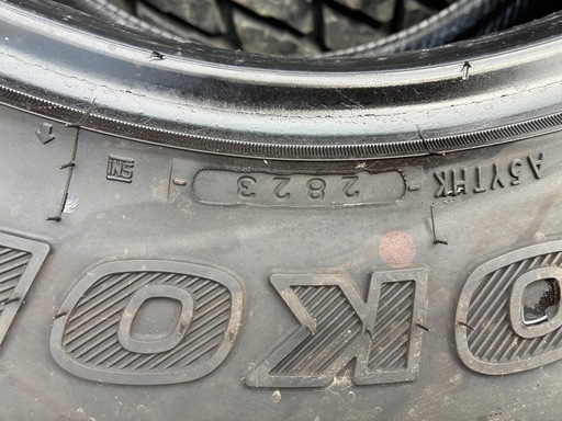 車のパーツ YOKOHAMA GEOLANDER 35X12.50R17