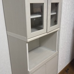 食器棚、キッチンラックの画像