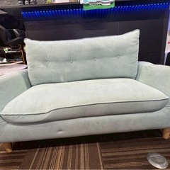🛋️【2人掛けソファ／ライトグリーン】北欧風デザイン／中古