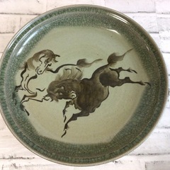 W160 相馬焼 絵皿 岳蛍作 大皿 飾り皿 貫入 駆馬/跳馬 走り馬 骨董品 記念品 木箱入り 現状品の画像