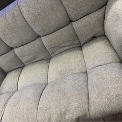 4　🛋️【2人掛けソファ／グレー】シンプルデザイン｜中古品（汚れあり）