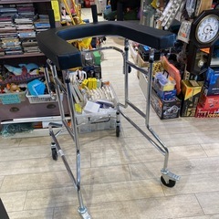 高齢者用　歩行器の画像