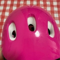 子ども用 ピンクヘルメット 通気孔付きの画像