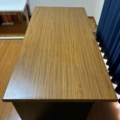 INB 事務 机の画像