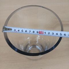 花瓶　ガラス　500円　高さ35㎝　　アサガオ付きの画像