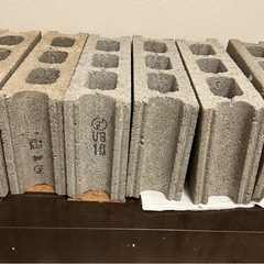 コンクリートブロック　6個セット(商談中)の画像