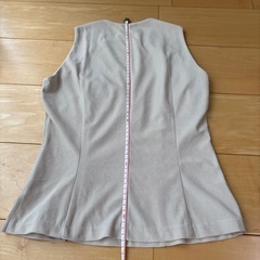 FINAL STAGE ノースリーブ　タンクトップ　ゴールド　ベージュの画像