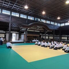 合気道で心と体を整えませんか？ 京都市武道センターで、初心者から経験者まで、誰でも楽しく学べる合気道道場。見学・無料体験、随時受付中！の画像