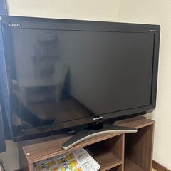 7月7日迄限定特別価格　2010年製シャープアクオス　ＬＣ-32Ｅ7　32型液晶ＴＶ　リモコンあり　※102の画像