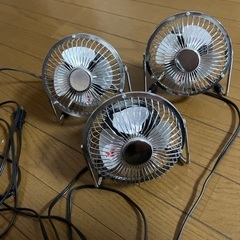 小型　扇風機　３台の画像